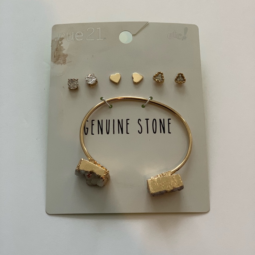 Rue21 Bracelet And Earring Set